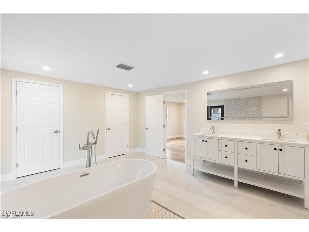 8531 Yorkshire Lane Fort Myers FL 33919 225075736 image20