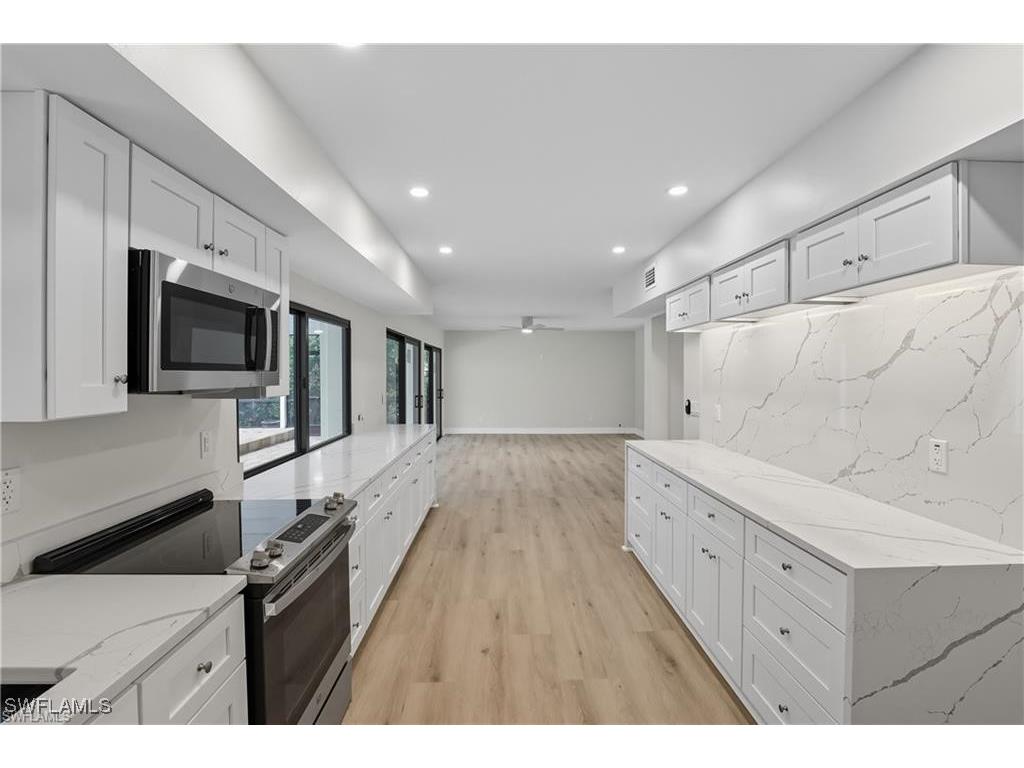 8531 Yorkshire Lane Fort Myers FL 33919 225075736 image9