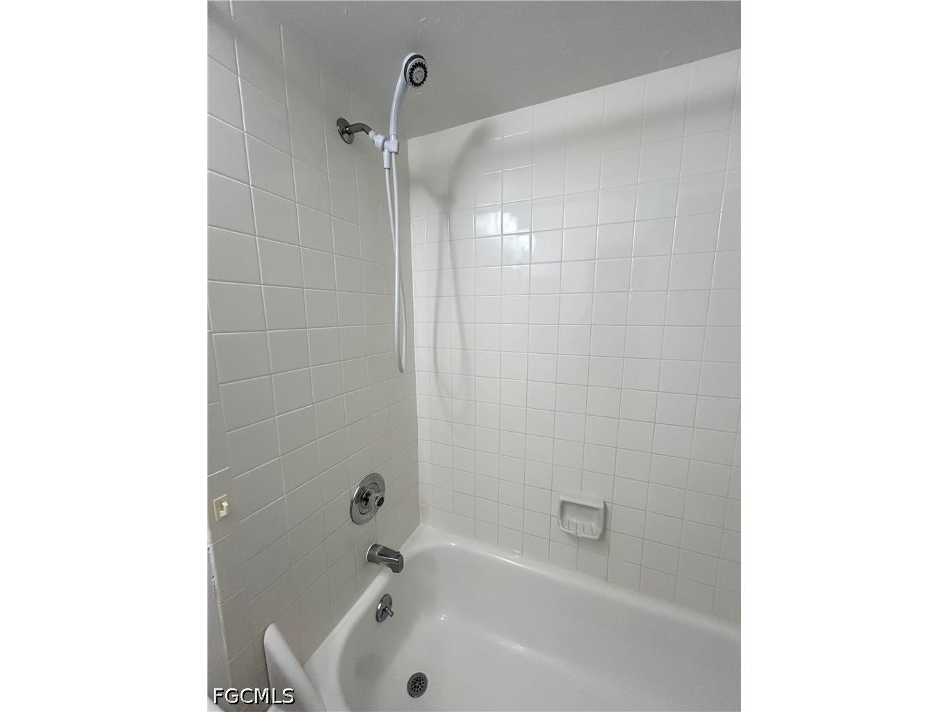 8534 Charter Club Circle #3 Fort Myers FL 33919 2026030935 image9