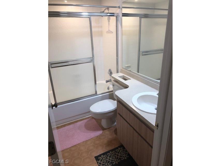 8534 Charter Club Circle #8 Fort Myers FL 33919 2025017859 image10