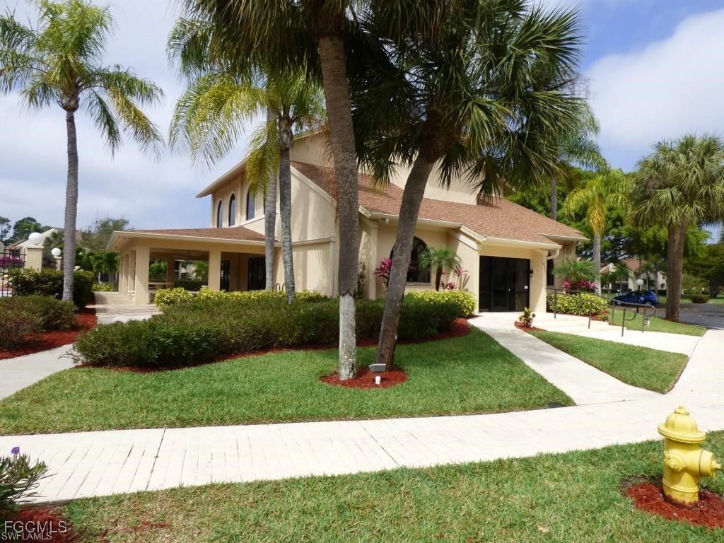 8534 Charter Club Circle #8 Fort Myers FL 33919 2025017859 image3