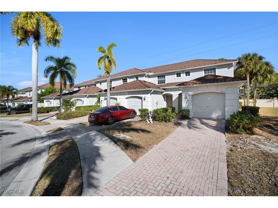8535 Athena Court Lehigh Acres FL 33971 2025020570 image1