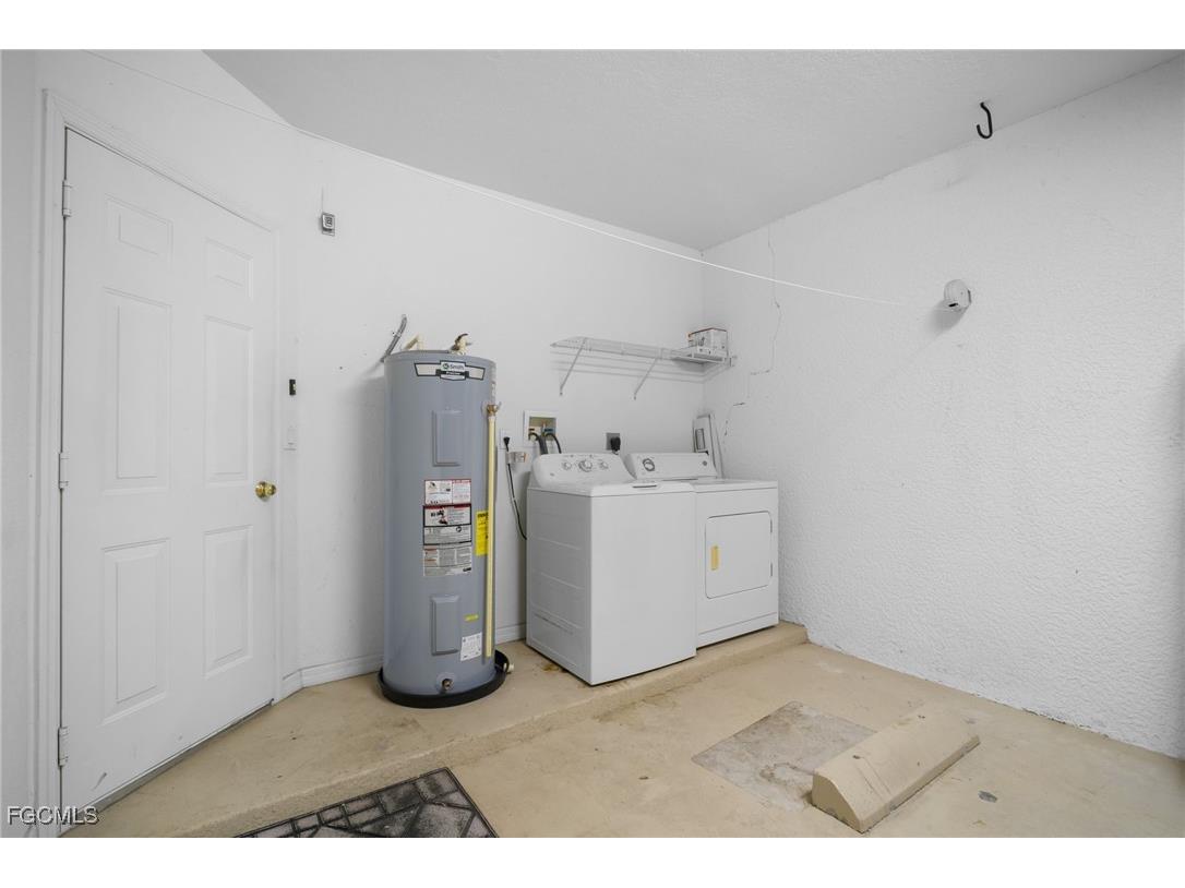 8535 Athena Court Lehigh Acres FL 33971 2025020570 image21