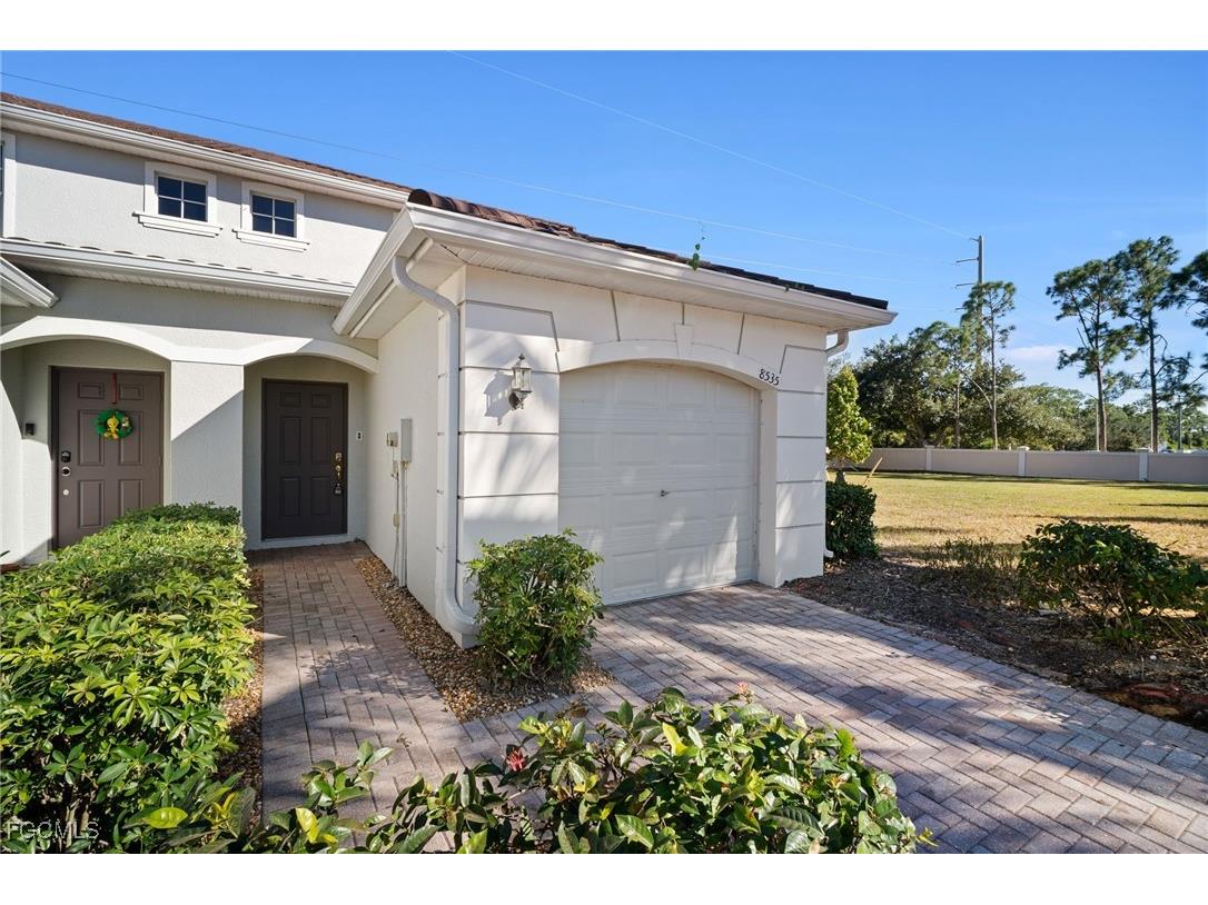 8535 Athena Court Lehigh Acres FL 33971 2025020570 image4