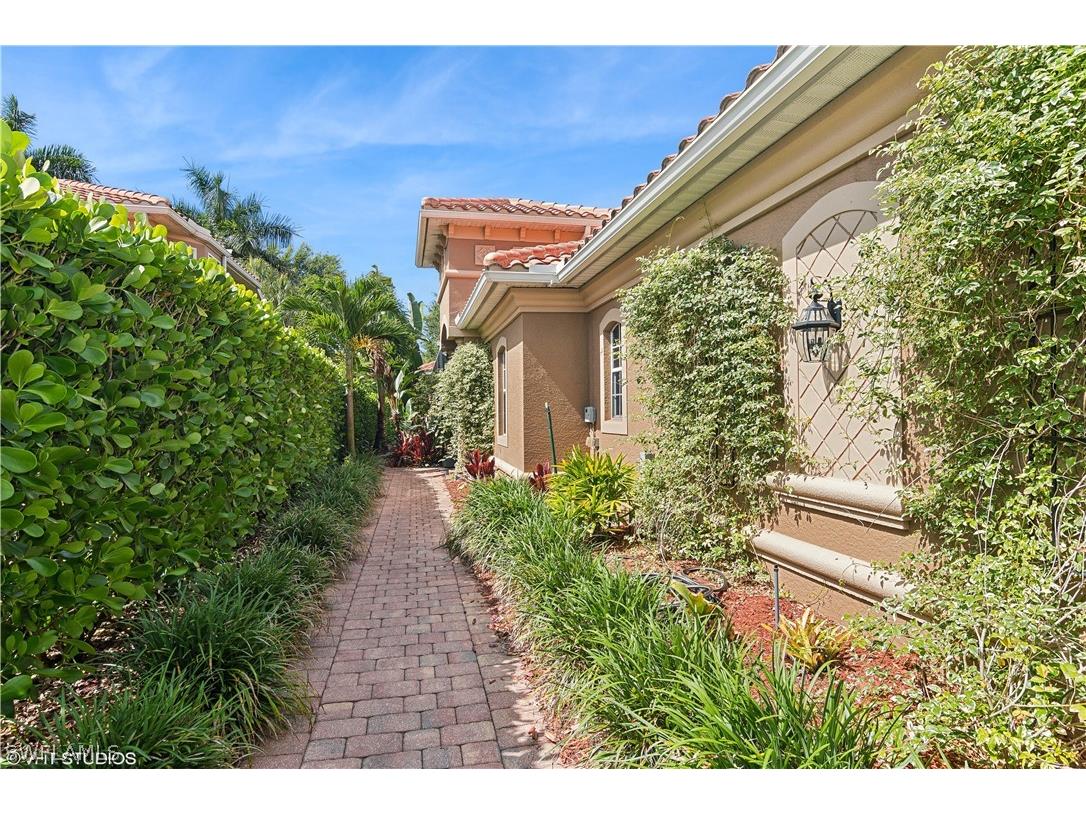 8538 Chase Preserve Drive Naples FL 34113 224045346 image1