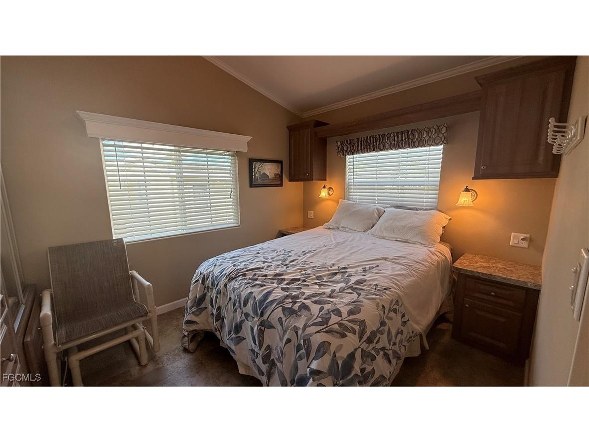 8539 Pepperwood Drive Estero FL 33928 2025015851 image14