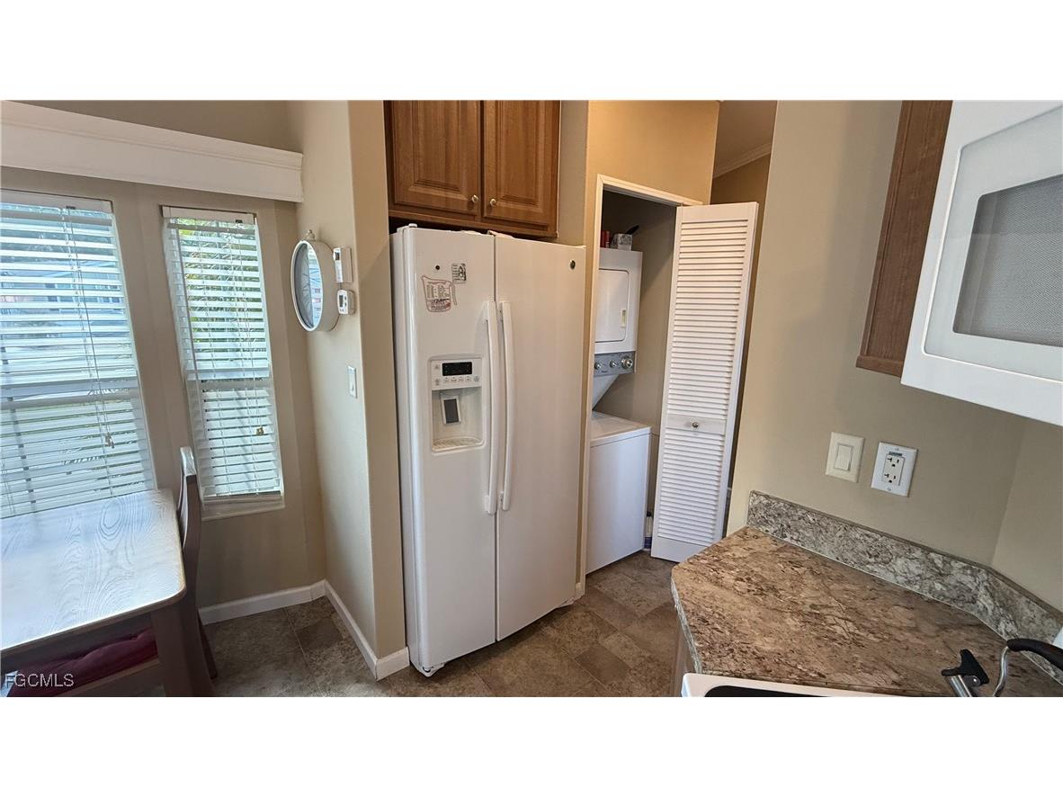 8539 Pepperwood Drive Estero FL 33928 2025015851 image6