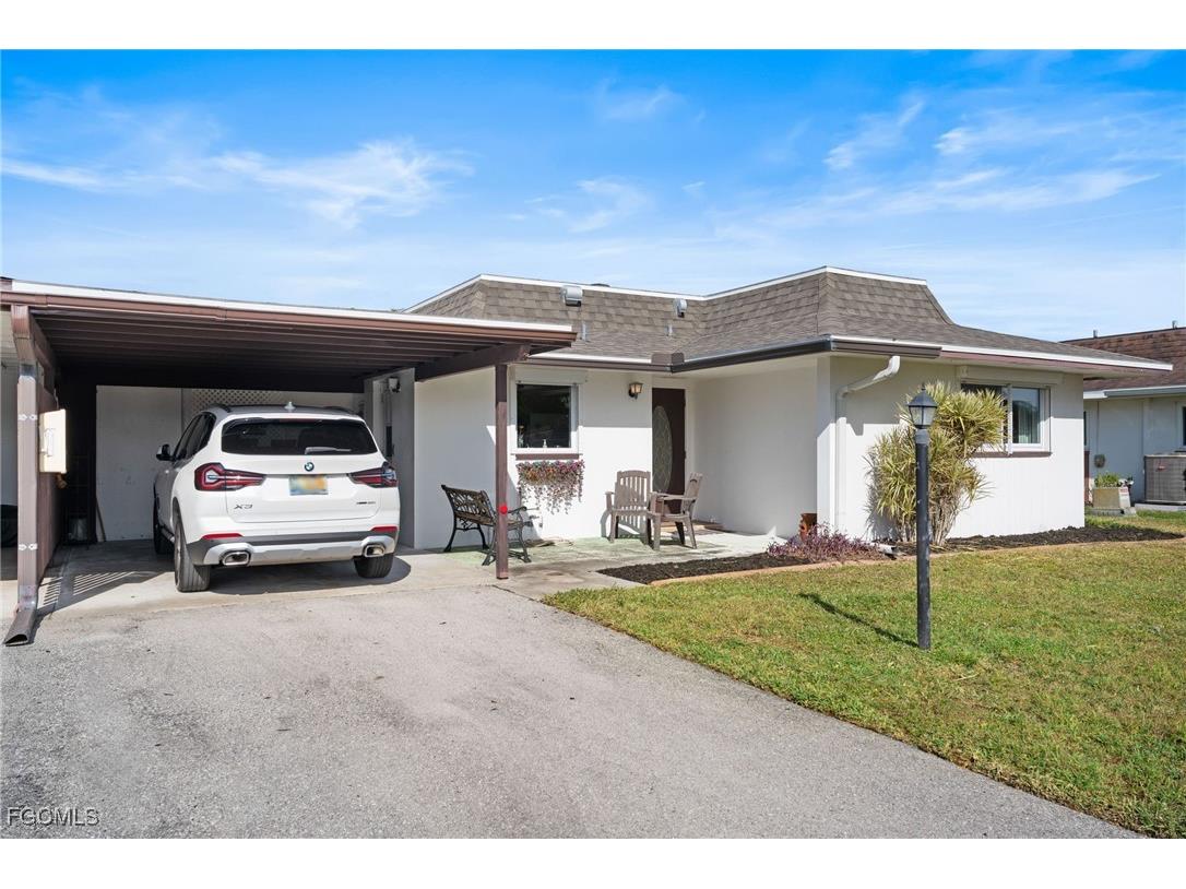 854 Pangola Drive North Fort Myers FL 33903 2025024601 image1