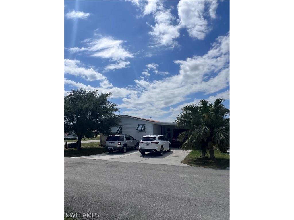 854 Yacht Club Way NW Moore Haven FL 33471 223025329 image1