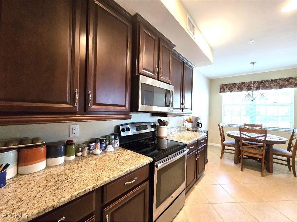 8541 Oakshade Circle #1 Fort Myers FL 33919 2025012991 image10