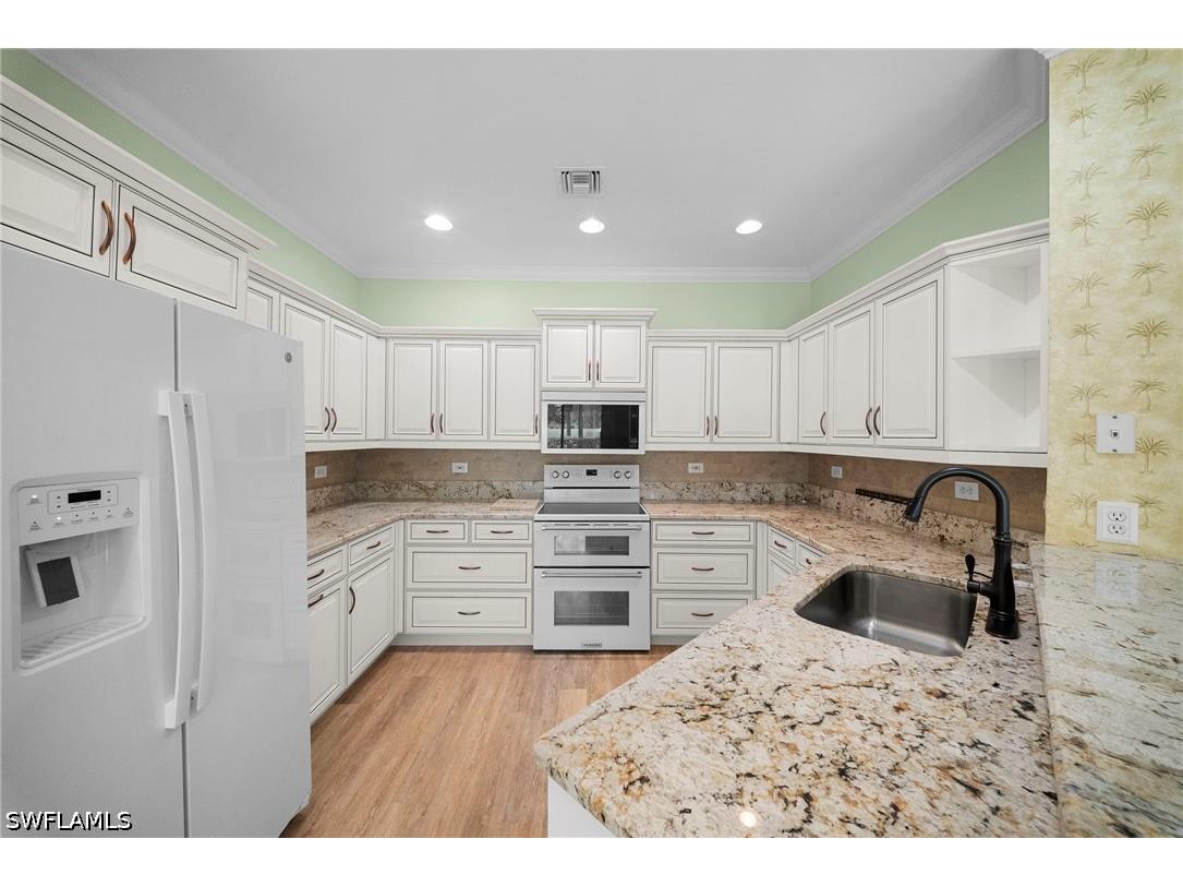 8545 Danbury Boulevard #102 Naples FL 34120 226003116 image24