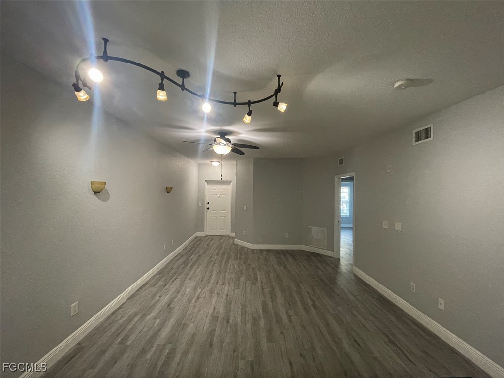 8546 Bernwood Cove Loop #1101 Fort Myers FL 33966 2025008144 image13