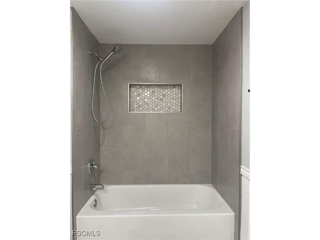 8546 Bernwood Cove Loop #1101 Fort Myers FL 33966 2025008144 image39