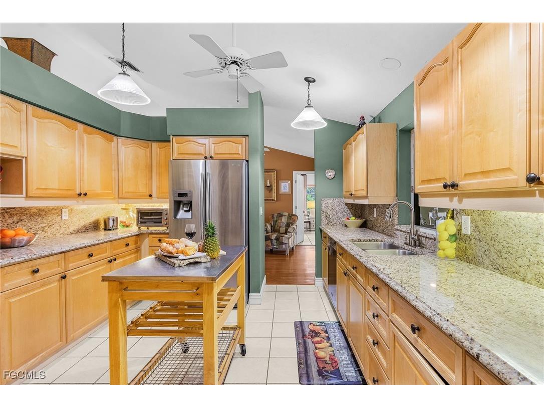 8549 S Lake Circle Fort Myers FL 33908 2025014171 image11