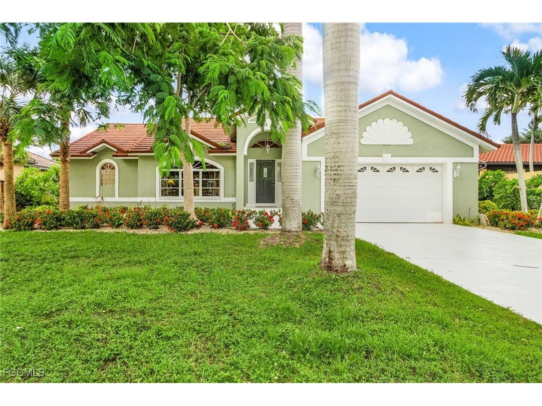 8549 S Lake Circle Fort Myers FL 33908 2025014171 image2