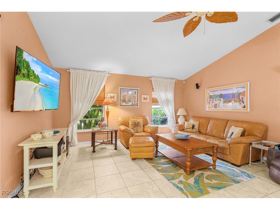 8549 S Lake Circle Fort Myers FL 33908 2025014171 image43