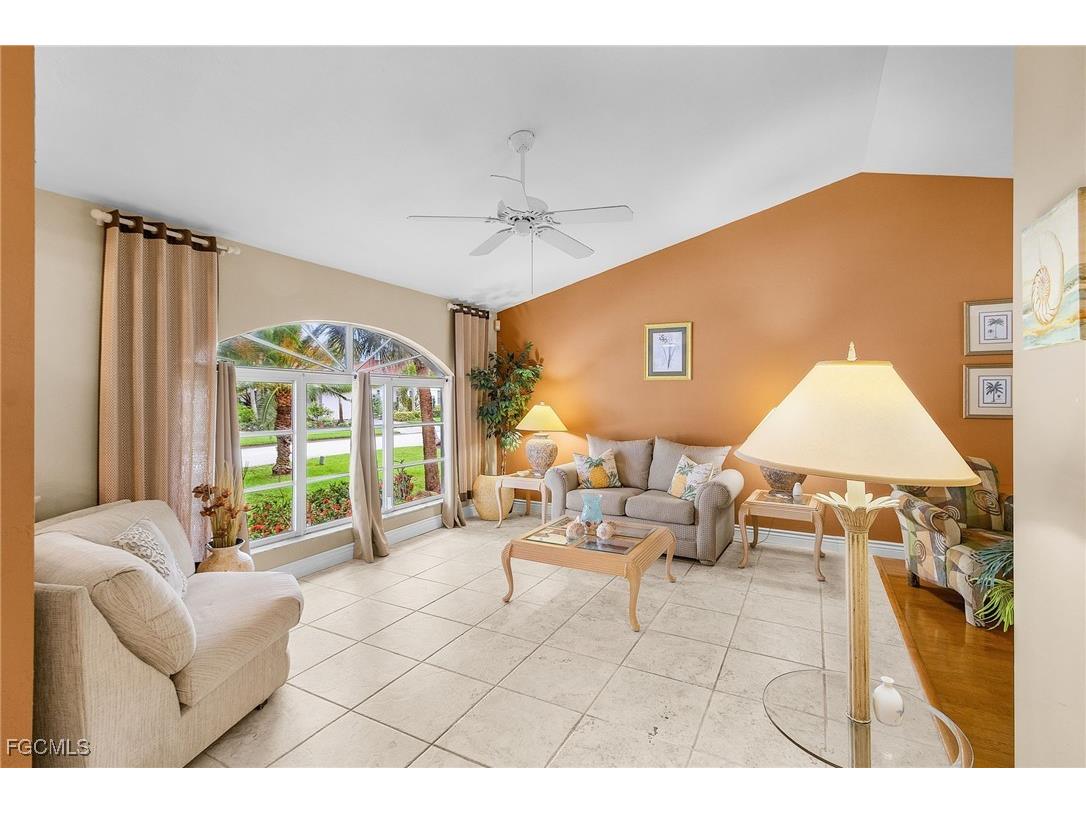 8549 S Lake Circle Fort Myers FL 33908 2025014171 image7