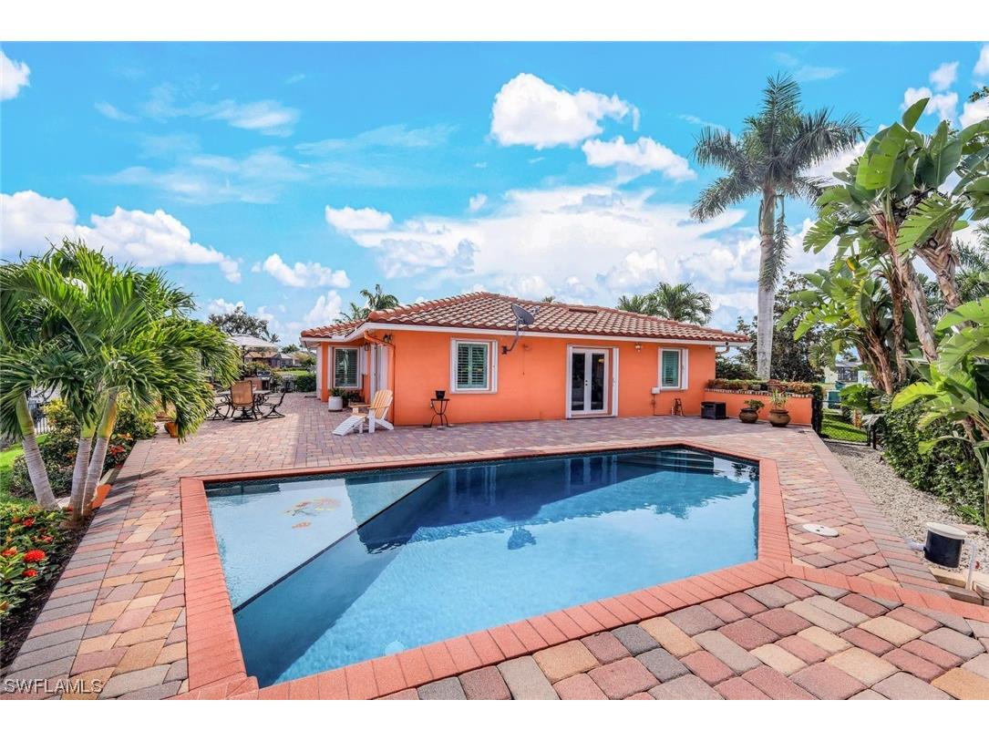 855 Willow Court Marco Island FL 34145 224010915 image1