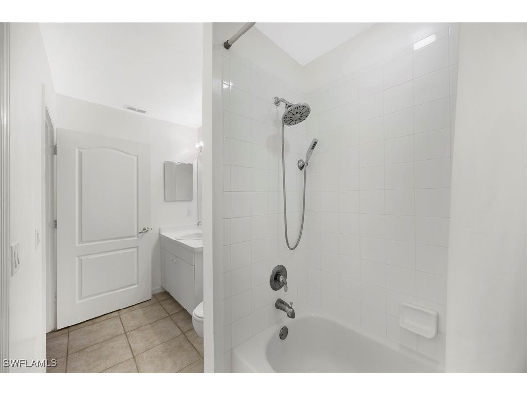 8550 Kingbird Loop #615 Estero FL 33967 225072471 image14