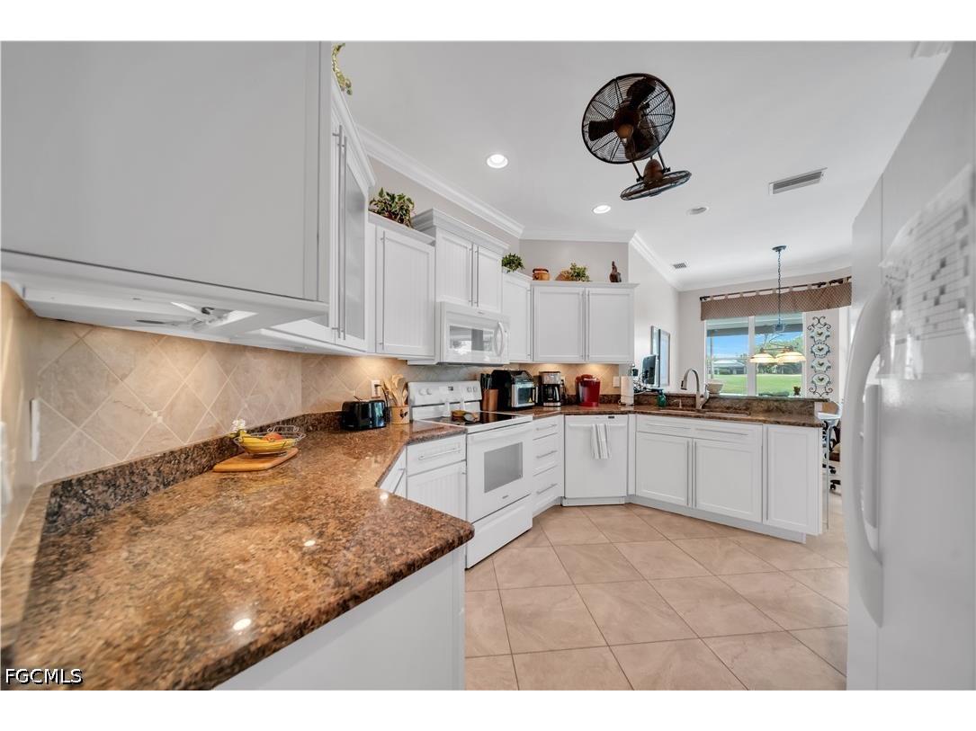 8555 Fairway Bend Drive Estero FL 33967 2026016293 image3