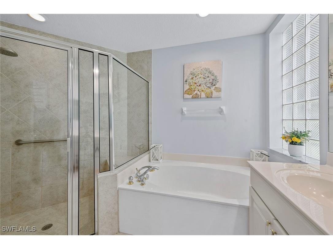 8556 Pepper Tree Way Naples FL 34114 225056203 image15