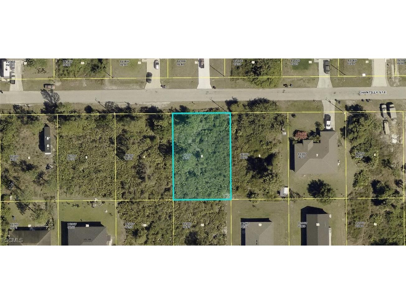 856 Chantilly Street E Lehigh Acres FL 33974 2025021794 image2