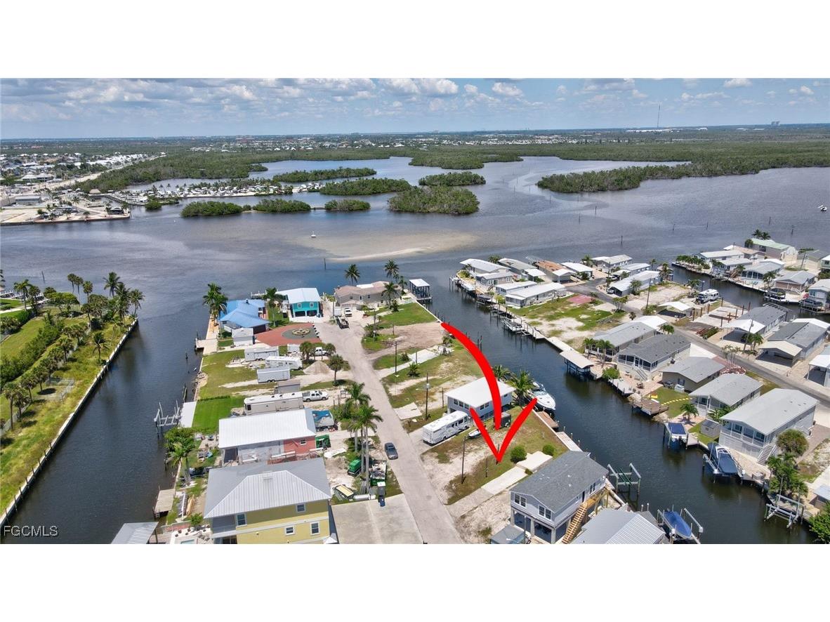 856 Oak Street Fort Myers Beach FL 33931 2025006484 image1