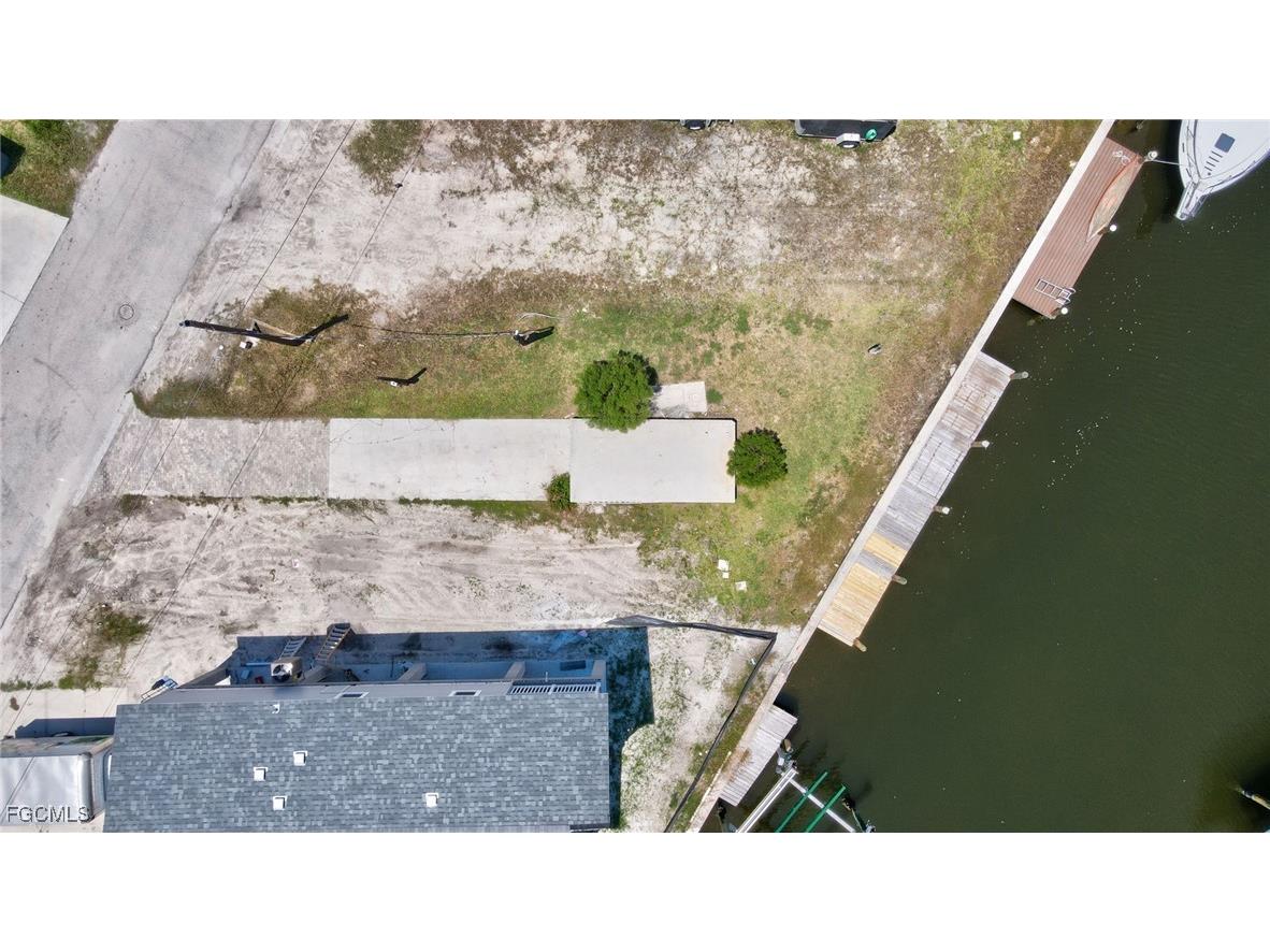 856 Oak Street Fort Myers Beach FL 33931 2025006484 image12