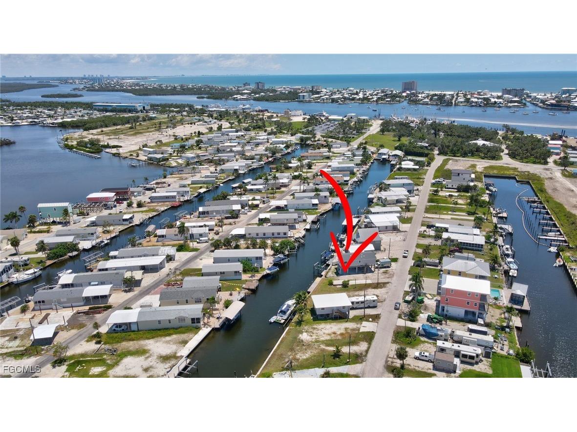 856 Oak Street Fort Myers Beach FL 33931 2025006484 image9