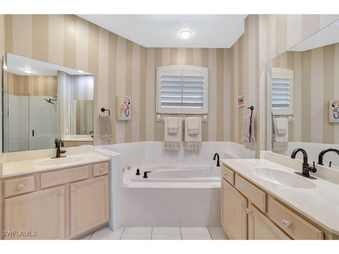 8560 Danbury Boulevard #202 Naples FL 34120 225049278 image10