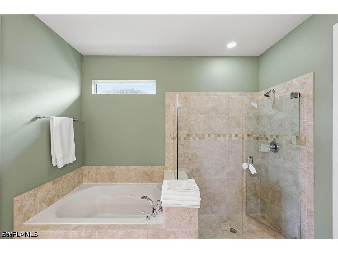 8562 Veronawalk Circle Naples FL 34114 226025894 image22