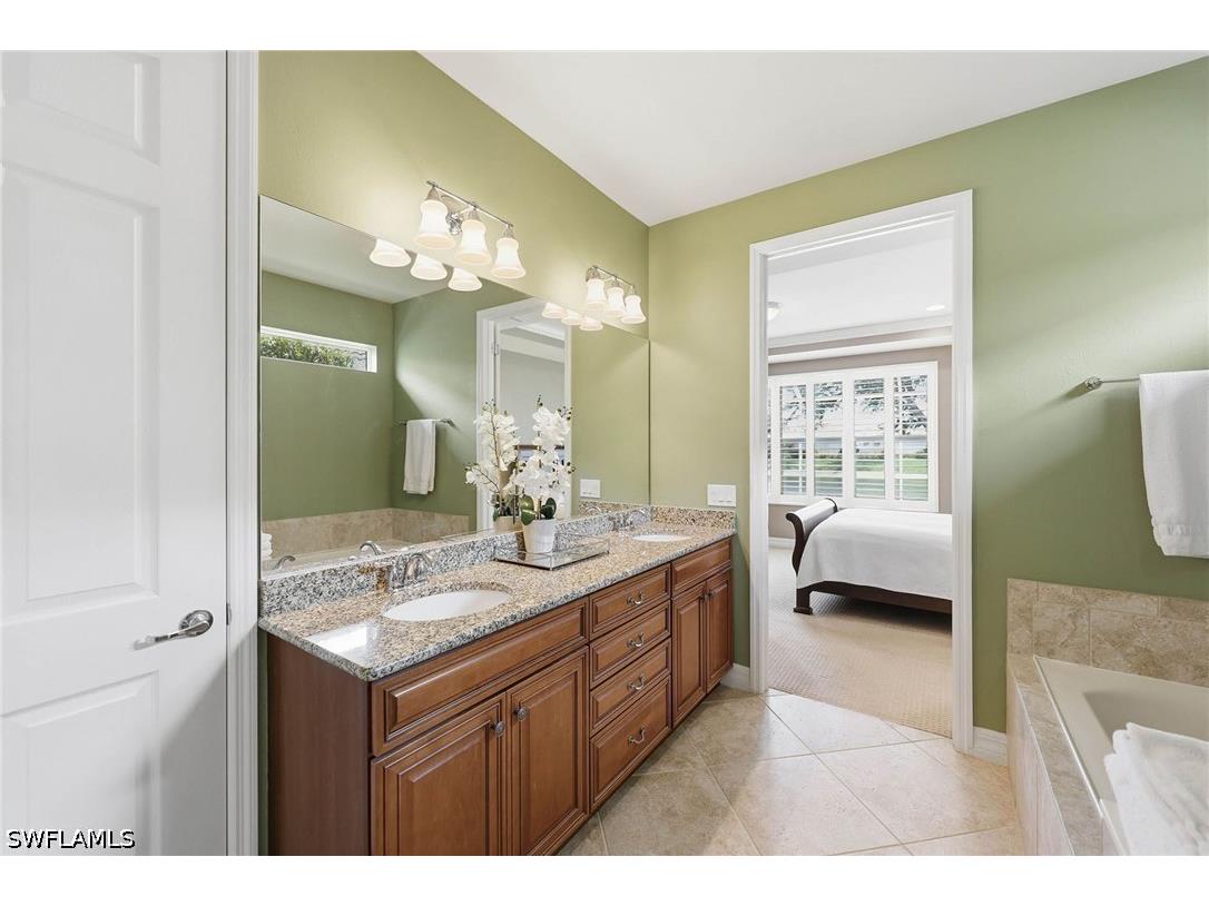 8562 Veronawalk Circle Naples FL 34114 226025894 image23