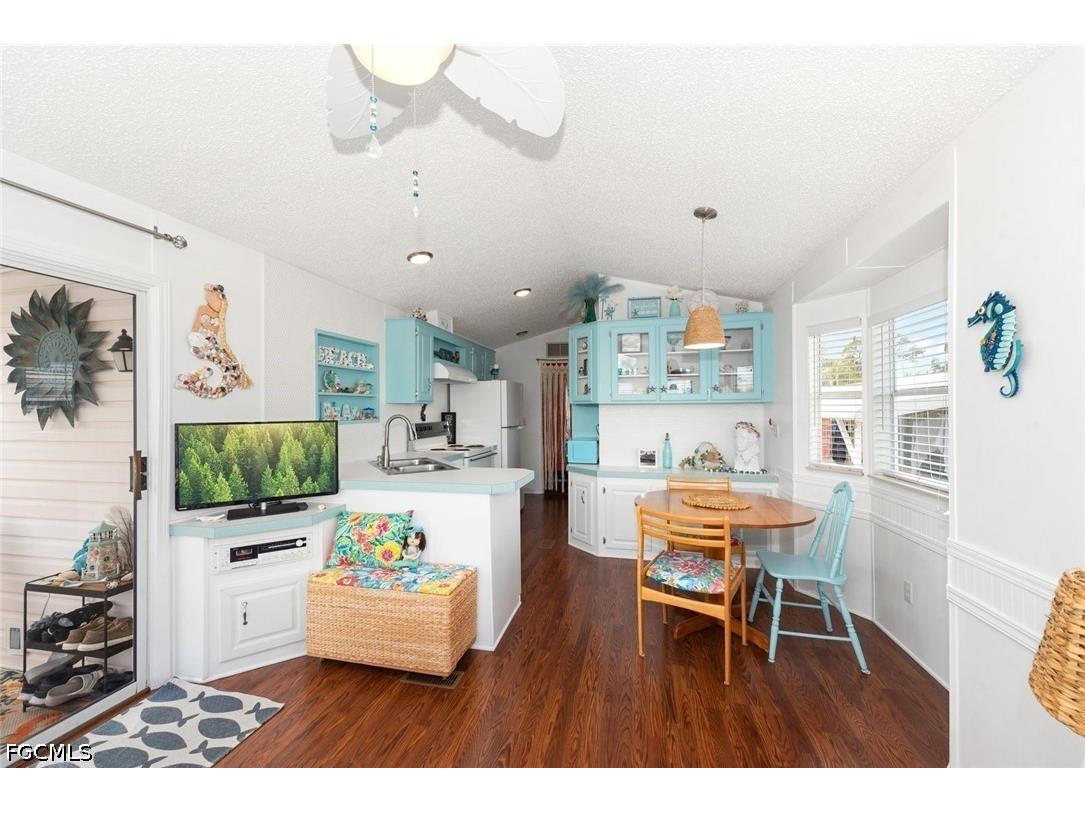 8564 Firwood Drive Estero FL 33928 2026016414 image5