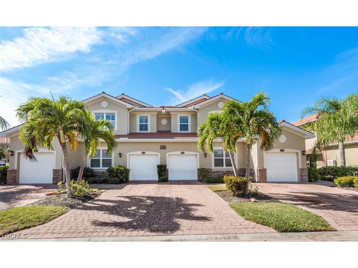 8564 Oakshade Circle #102 Fort Myers FL 33919 2025017485 image1