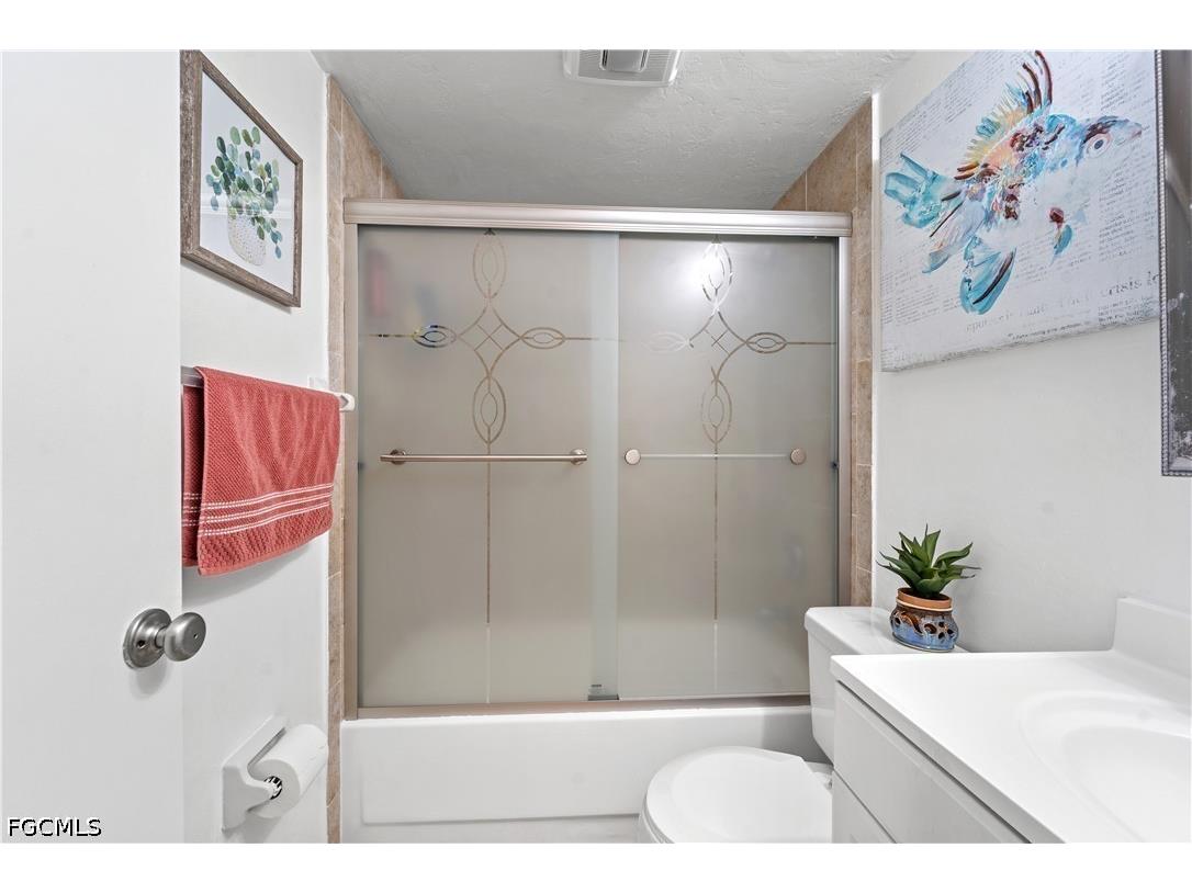 8565 Charter Club Circle #6 Fort Myers FL 33919 2026026824 image24