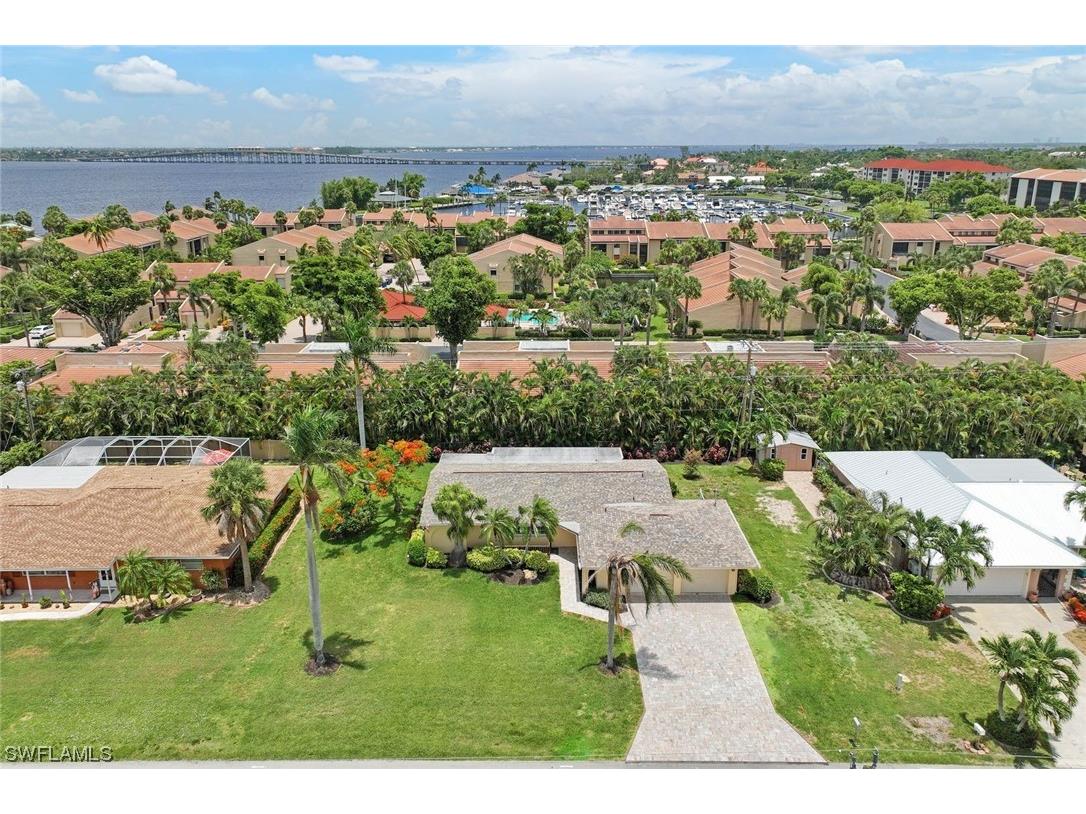 857 N Town And River Drive Fort Myers FL 33919 223062283 image1