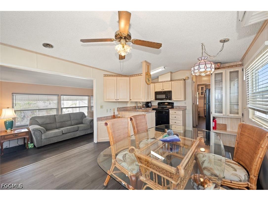 8571 Firwood Drive Estero FL 33928 2026021024 image6