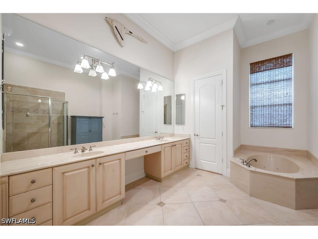 8572 Bellagio Drive Naples FL 34114 226022050 image11