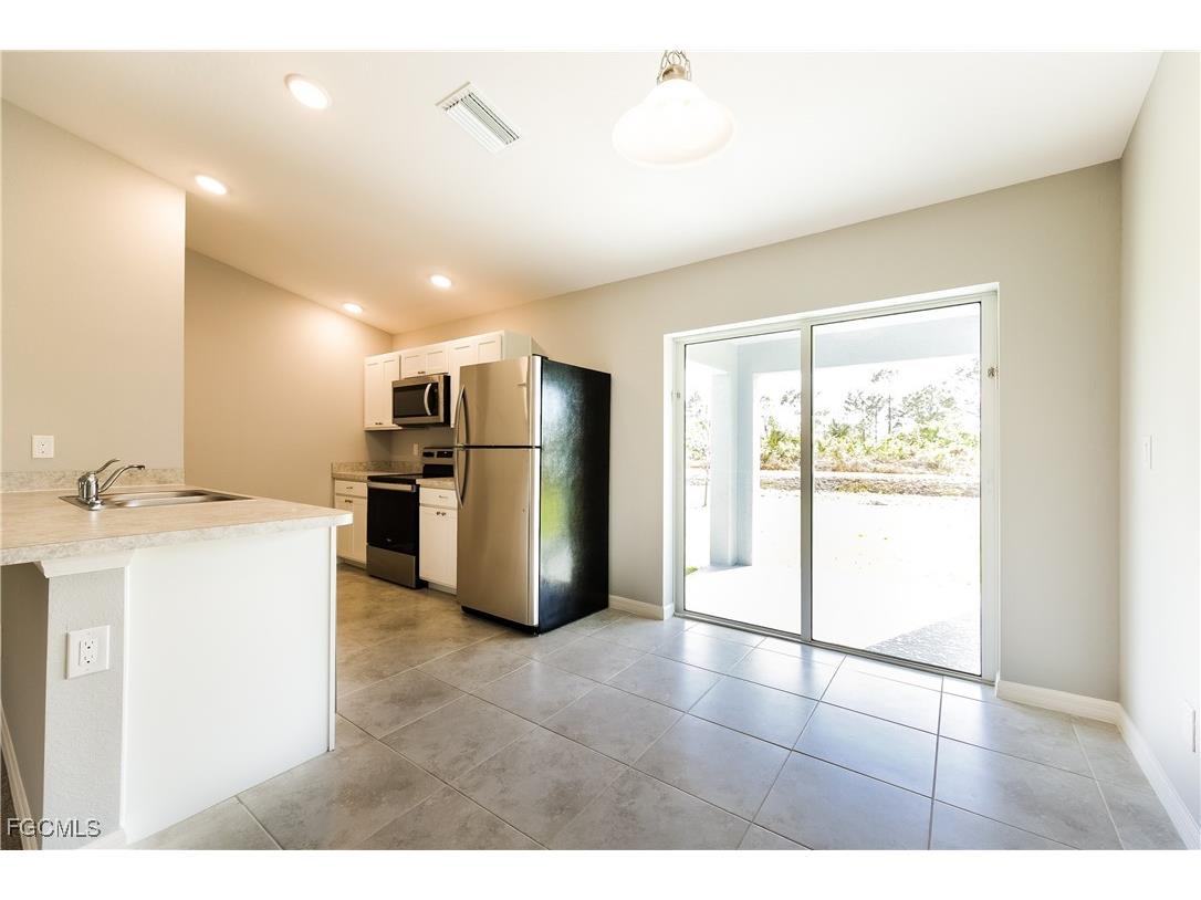 858 Carbon Street E Lehigh Acres FL 33974 2025021928 image3