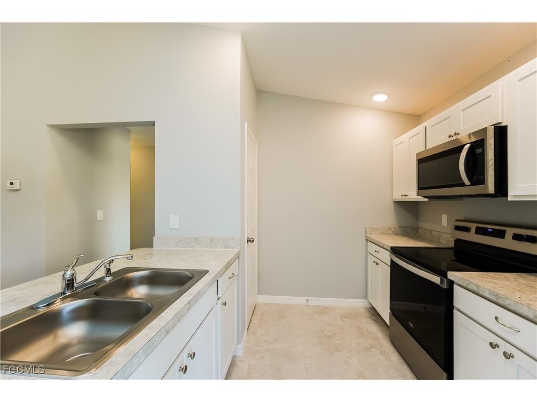 858 Carbon Street E Lehigh Acres FL 33974 2025021928 image6