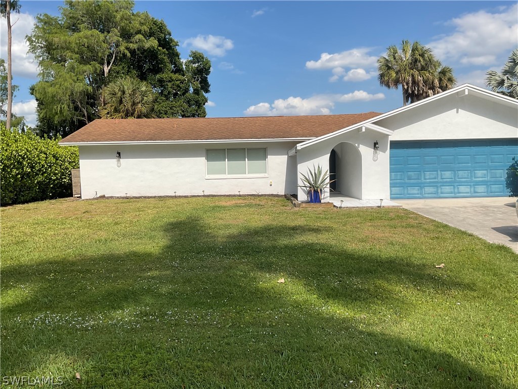 858 Rose Way Naples FL 34104 224038327 image1