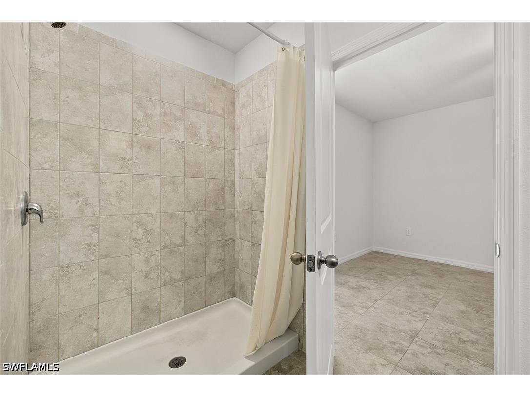 858 Rue Labeau Circle Fort Myers FL 33913 226015909 image8