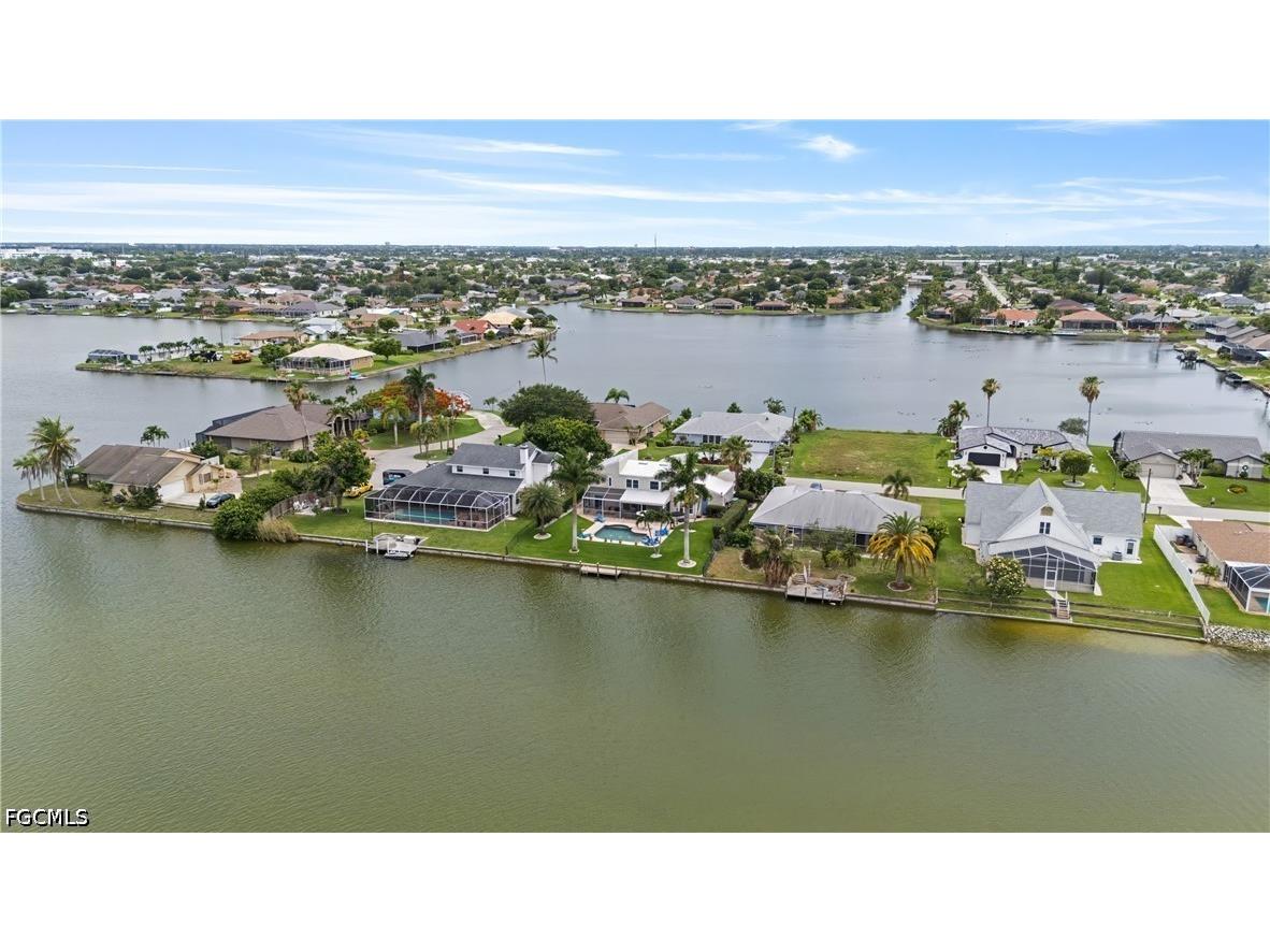 858 SE 1st Terrace Cape Coral FL 33990 2026024480 image44