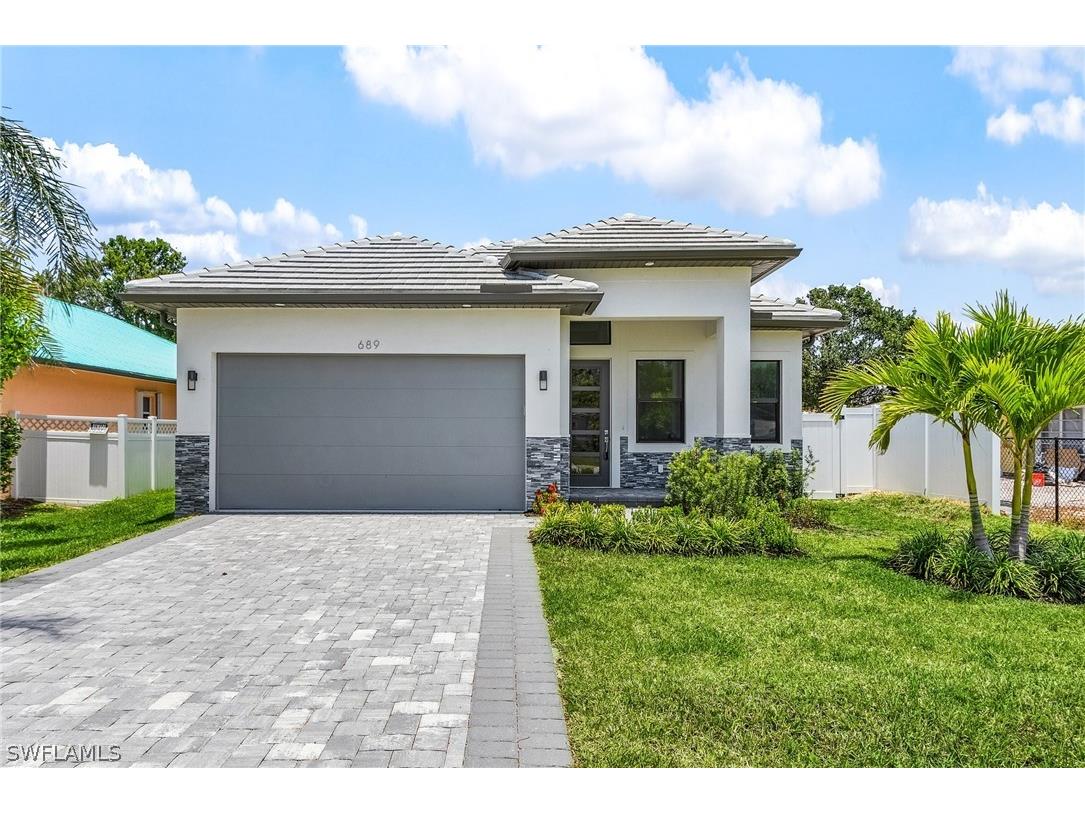 859 108th Avenue N Naples FL 34108 226011400 image1