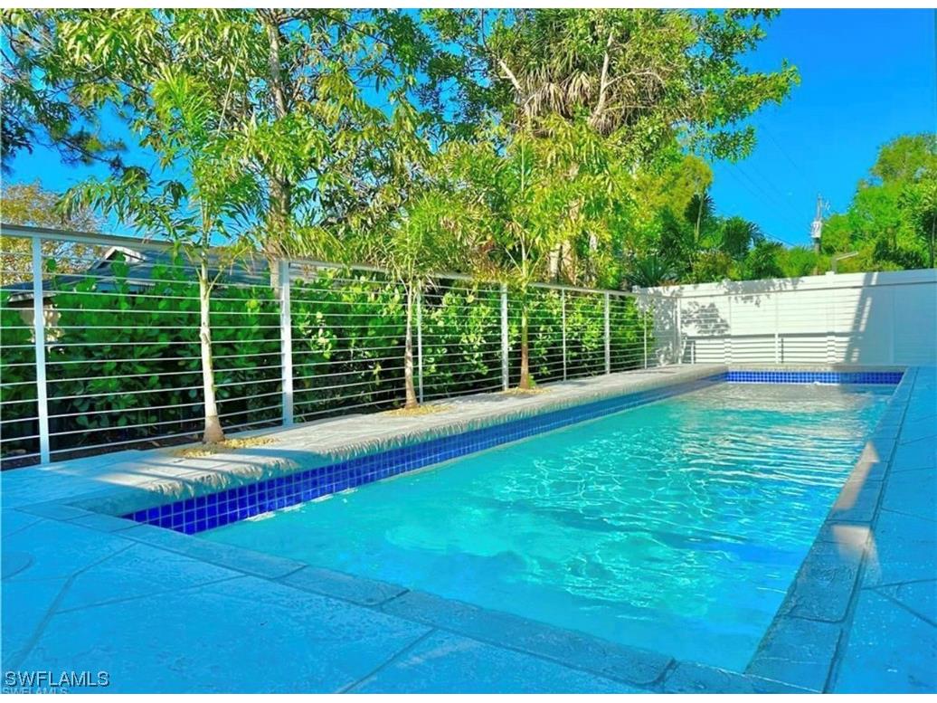 859 92nd Avenue N Naples FL 34108 223084822 image1