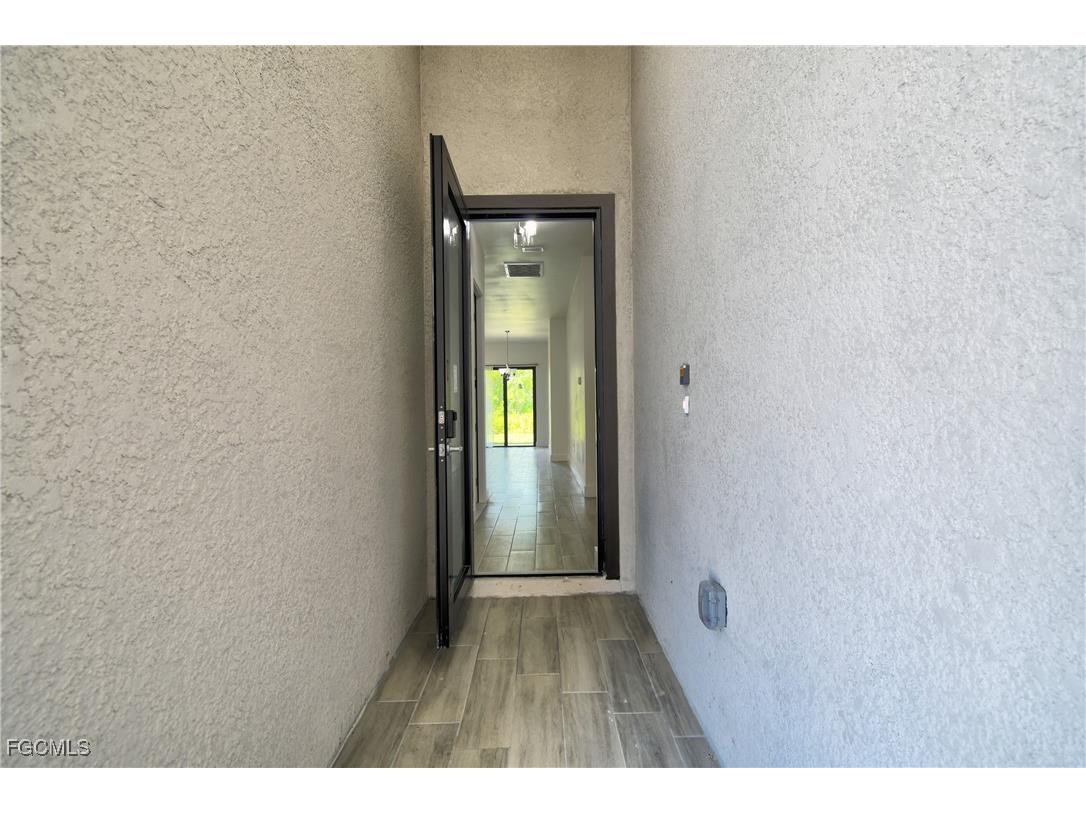 859 Eisenhower Boulevard Lehigh Acres FL 33974 2026005877 image8