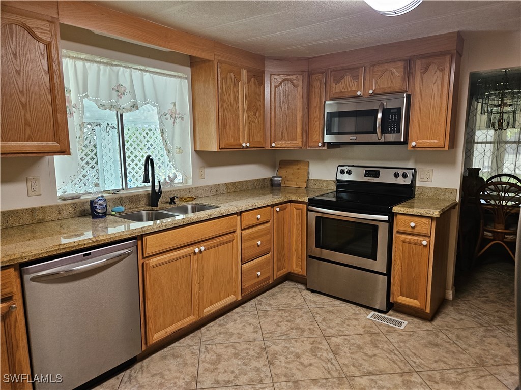 859 Manatee Road Naples FL 34114 224084177 image19