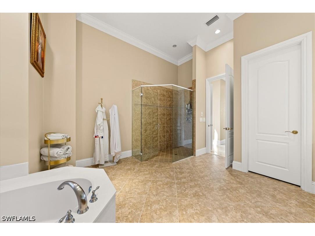 8593 Bellagio Drive Naples FL 34114 226015556 image19