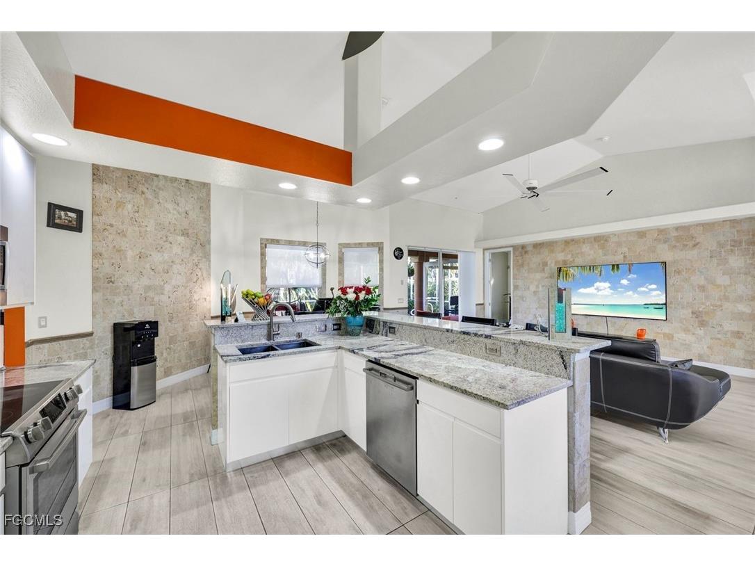 8596 Southwind Bay Circle Fort Myers FL 33908 2026003536 image10