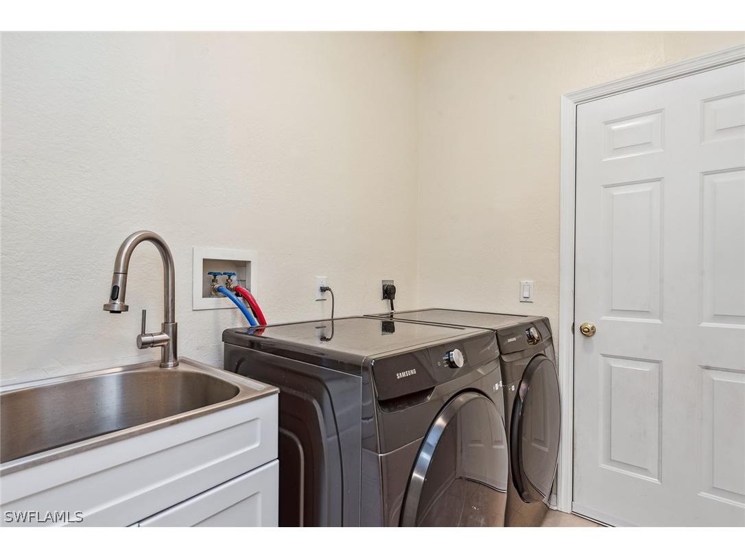 8599 Pepper Tree Way Naples FL 34114 226006574 image21